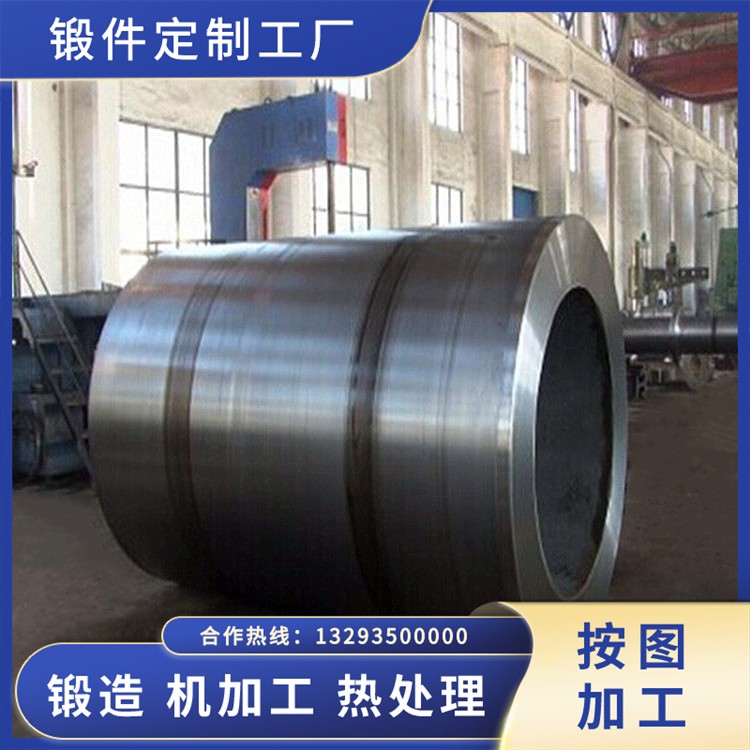 鍛造大型三通成型機(jī)油缸